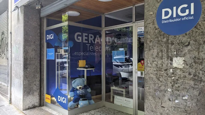 Botiga Digi distribuïdor oficial al Passeig de l'Estació, 26 de Valls